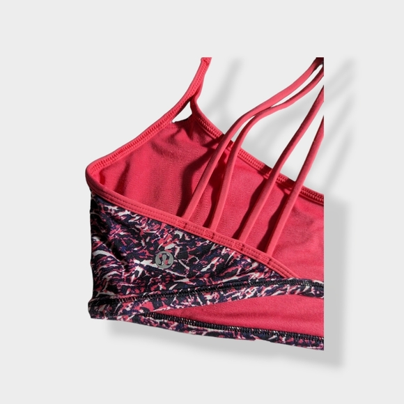 Lululemon Lighten Up Bra - Picture 4 of 7